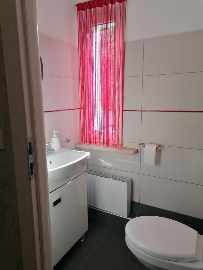 Apartament Kot I Pies Miedzyzdroje Exterior foto